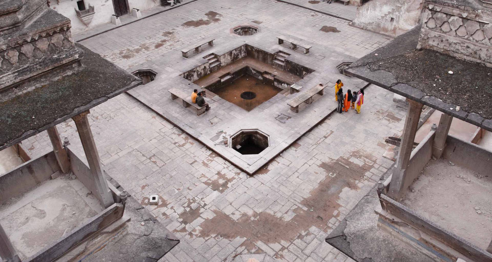 Inner courtyard - Jehangir Mahal Palace – Orchha - Madhya Pradesh - India
